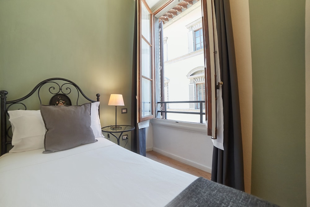 Single Room, 1 Twin Bed, Ensuite, City View (Vista Duomo) photo 1