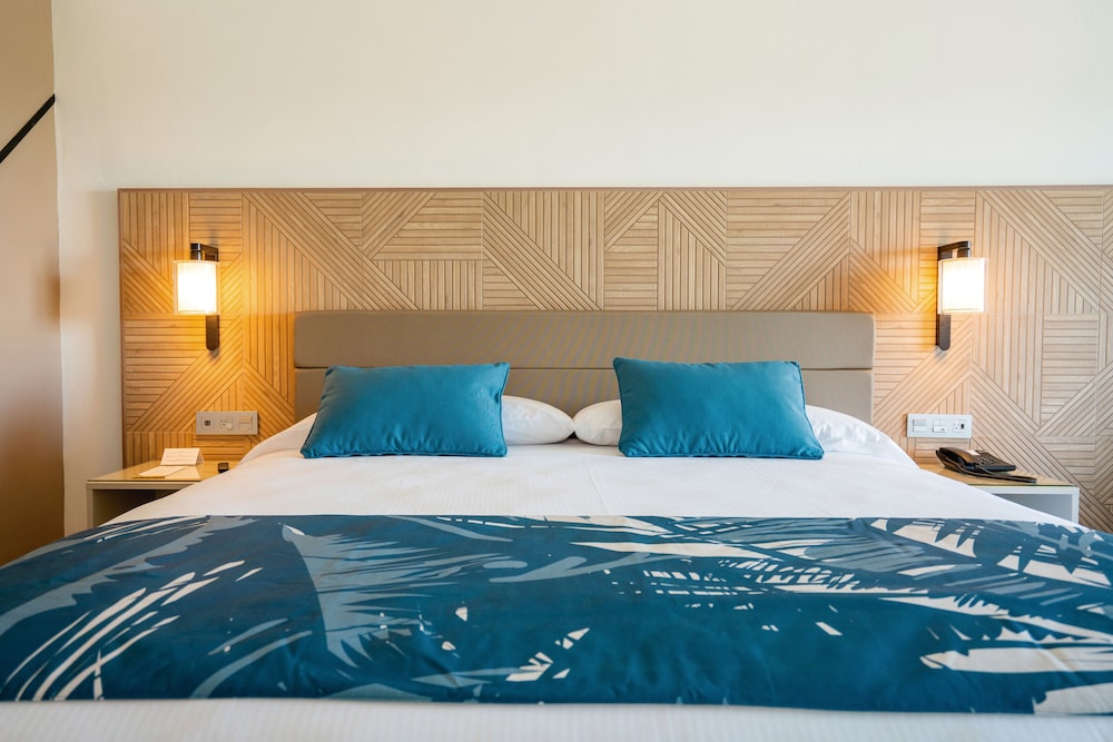 Double Room, Partial Sea View (l)