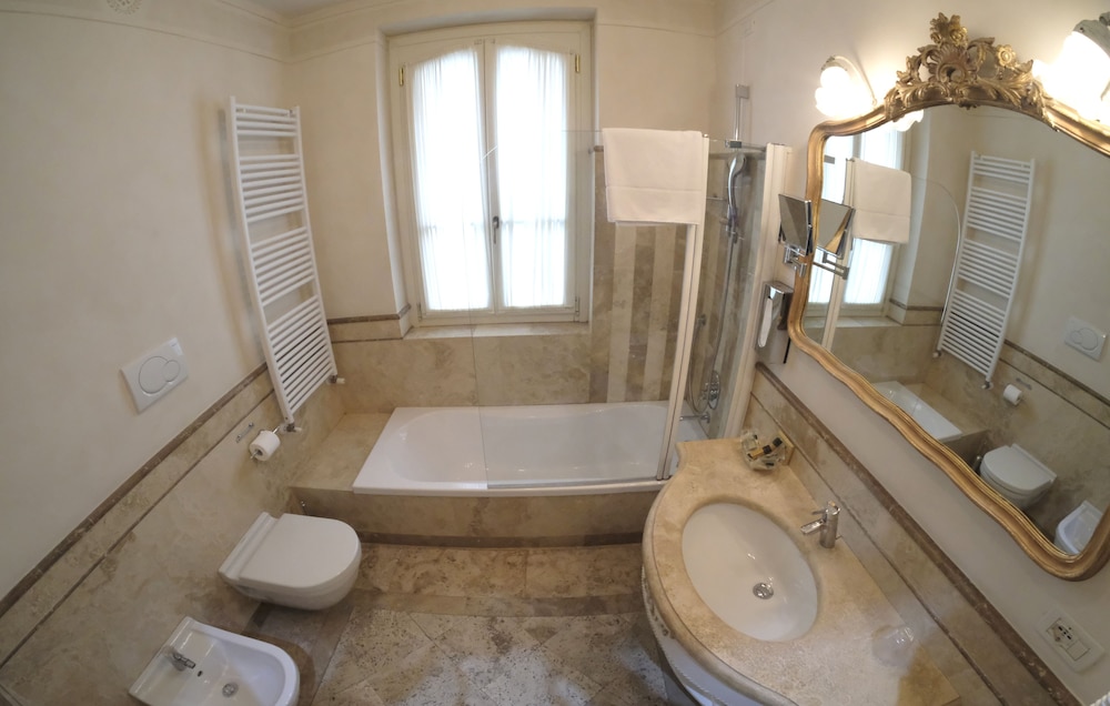 Superior Double Room, Patio - Photo 3