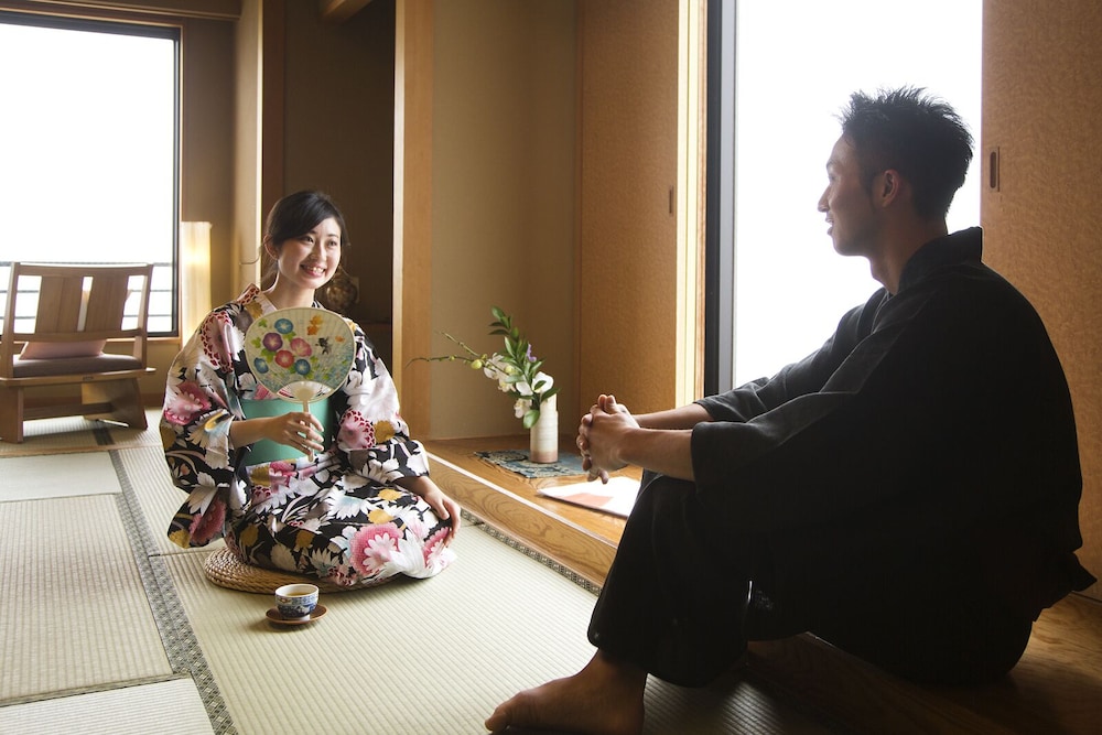 Standard Japanese Style Room for 7 Guests photo 3