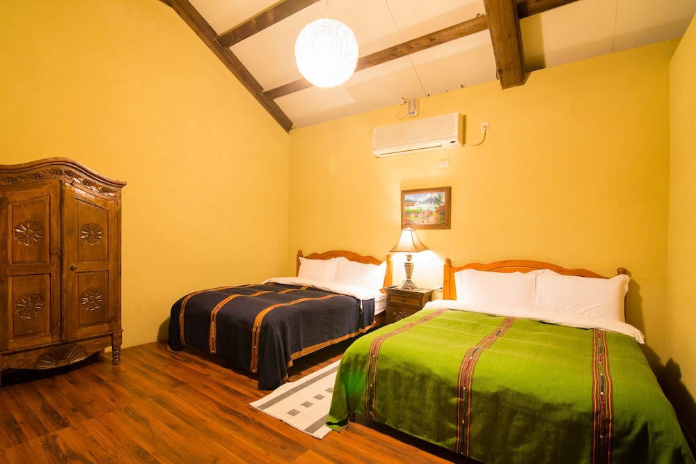 Standard Quadruple Room photo 2
