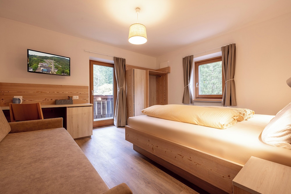 Panoramic Triple Room, Balcony, Garden View