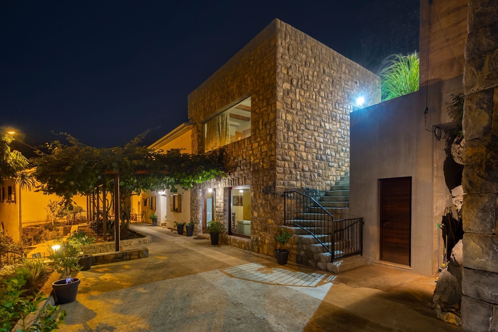 Villa, Smoking