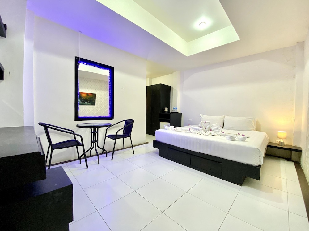 Standard Room - Photo 8