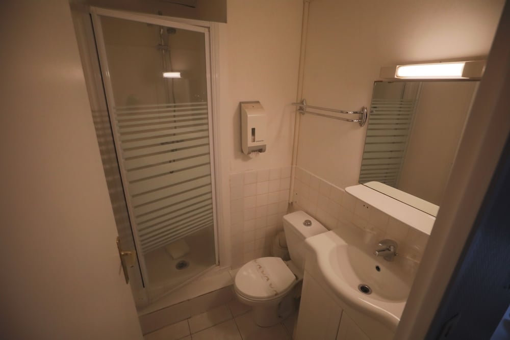 Classic Single Room, Non Smoking photo 2