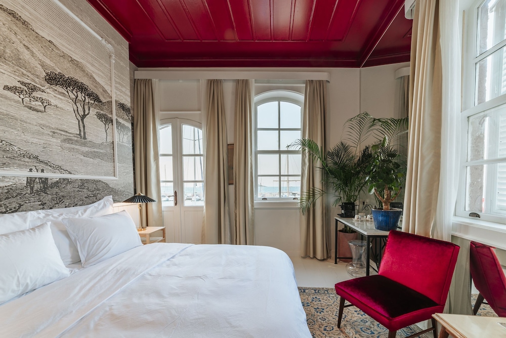 Deluxe Double Room, Sea View, Sea Facing - Photo 3