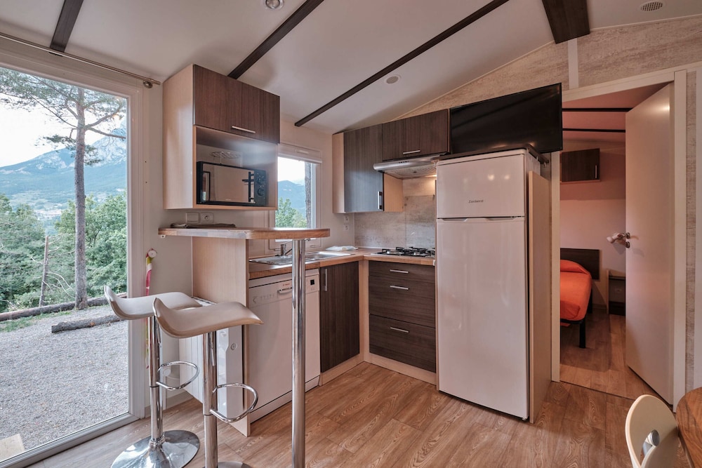 Mobile Home, 2 Bedrooms, Terrace photo 3