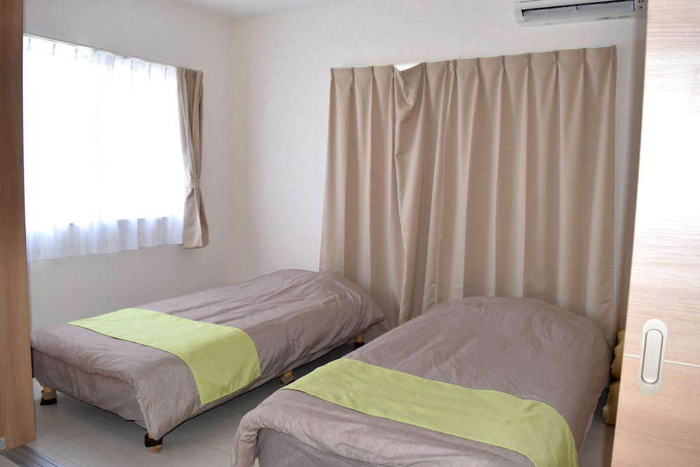 Standard Twin Room, Non Smoking photo 1