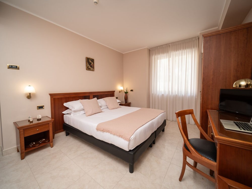 Superior Room, 1 King Bed (Letto Matrimoniale) - Photo 3