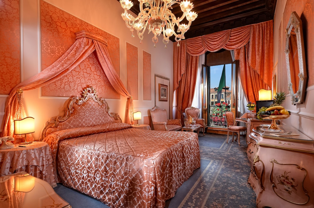 Junior Suite, Balcony (Honeymoon)