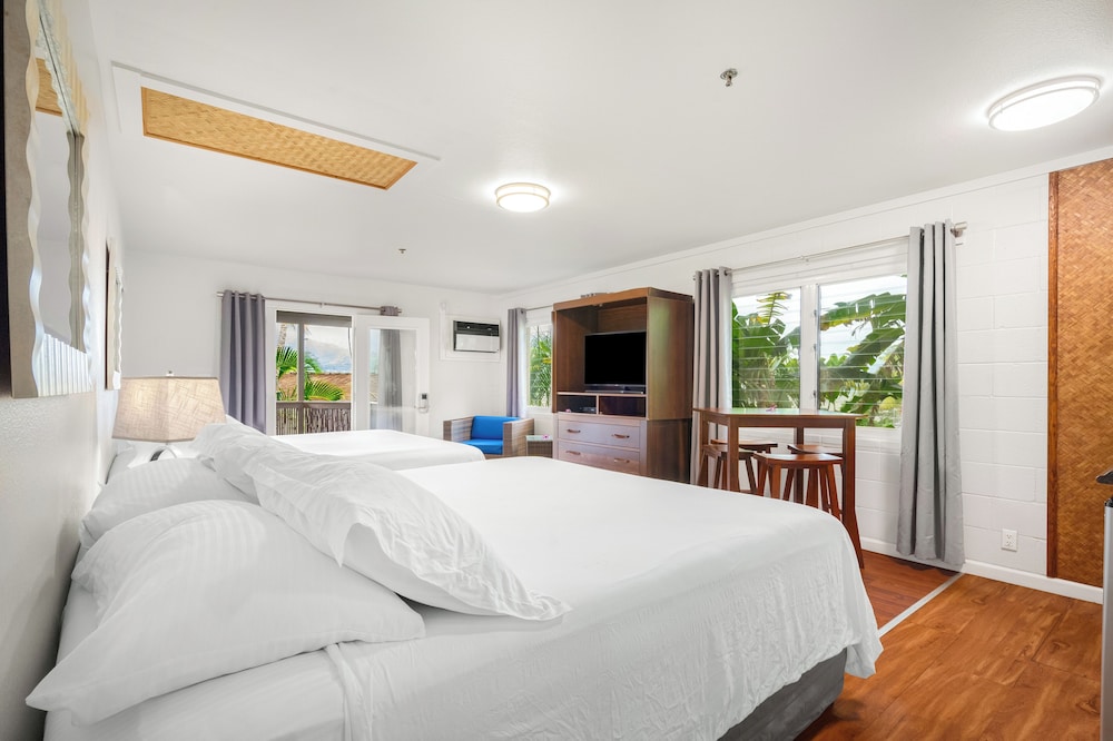 Studio Suite, 2 King Beds, Bay View
