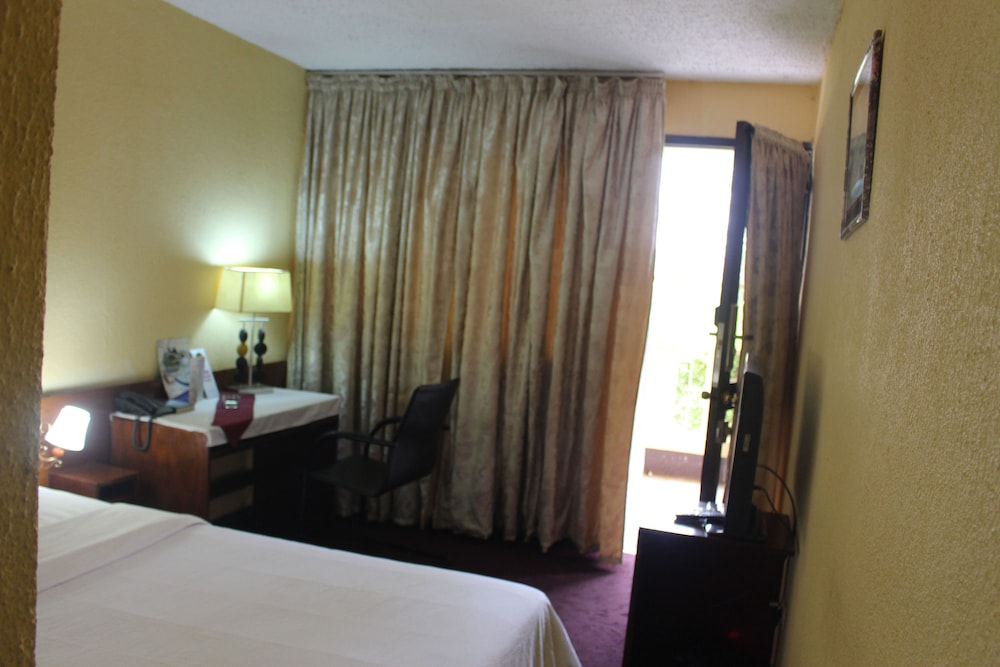 Standard Double Room, 1 Double Bed, Non Smoking, Courtyard View photo 3