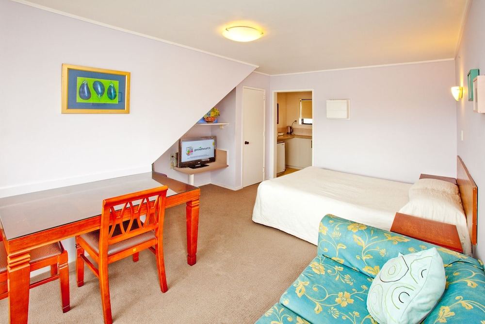 Family Suite, 1 Bedroom, Non Smoking, Kitchen (Family room)