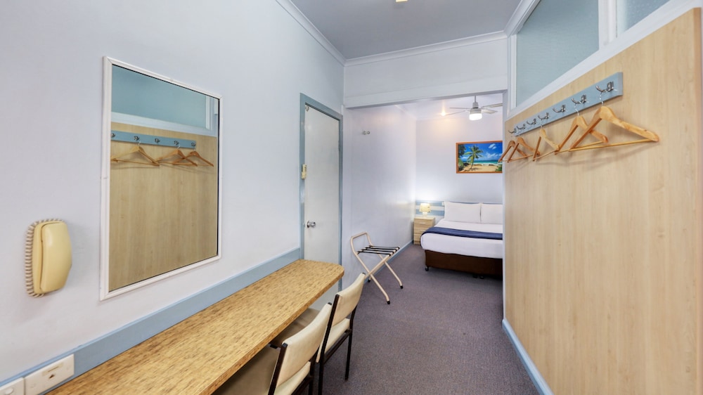 Economy Double Room photo 3