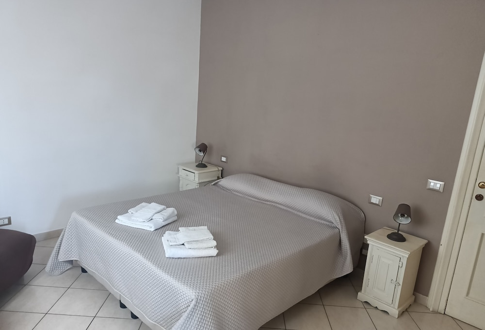 Deluxe Double Room, 1 Queen Bed, Non Smoking, Harbor View