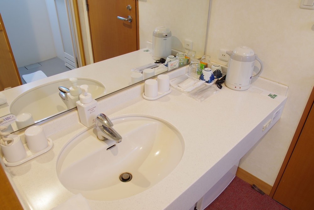 Standard Room with Shower, Non Smoking - Photo 3