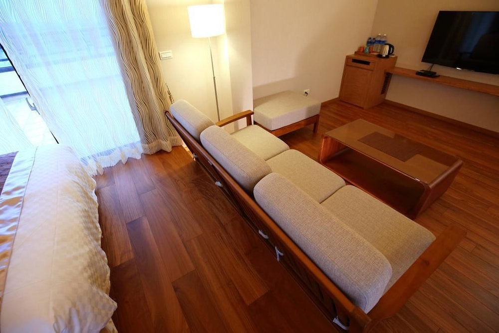 Quadruple Room, Mountain View photo 3