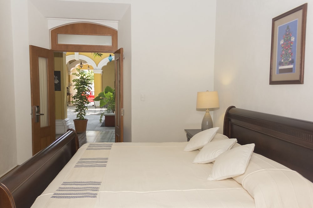 Premier Suite, 1 King Bed photo 3