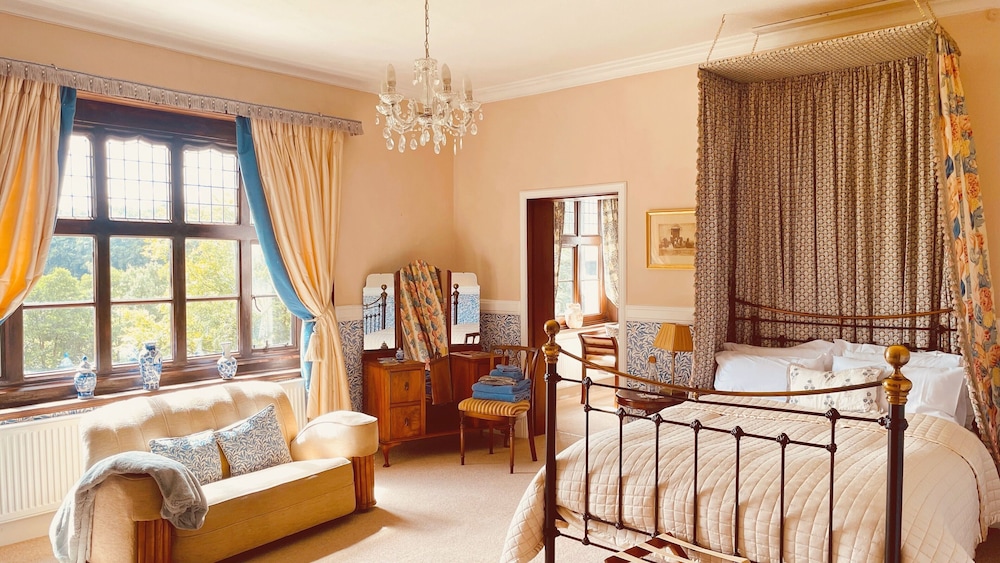 Superior Double Room, 1 King Bed, Private Bathroom, Valley View (Bailey) photo 1