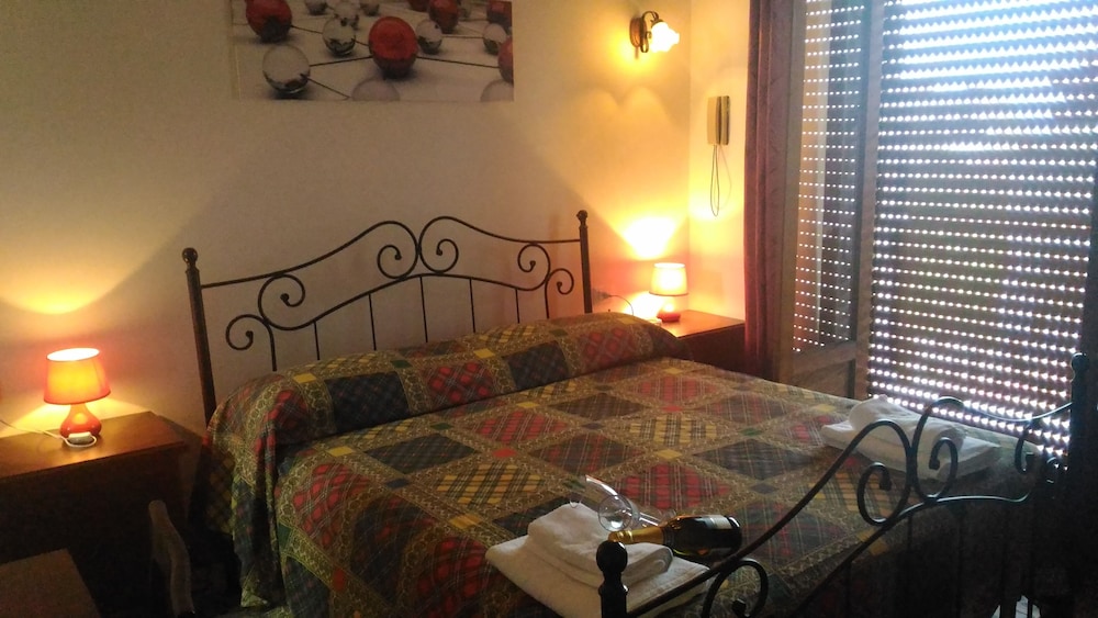 Triple Room, Non Smoking, City View photo 3