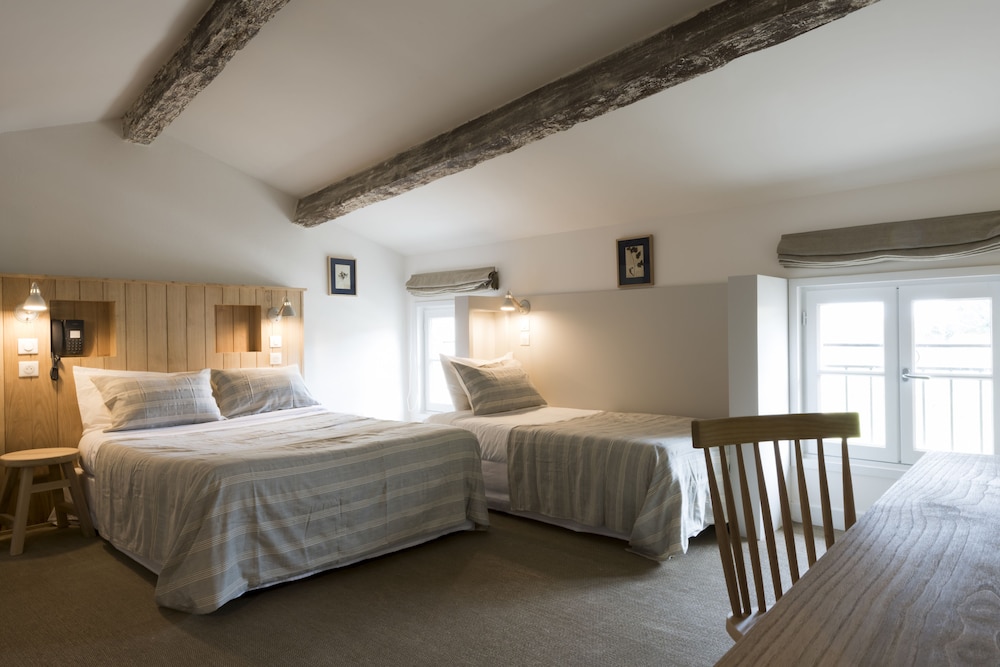 Quadruple Room - Photo 8