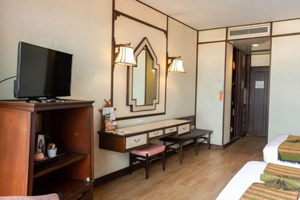 Executive Twin Room - Photo 9