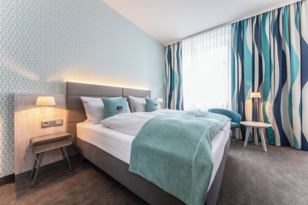 Standard Room, 1 Queen Bed (Annex)