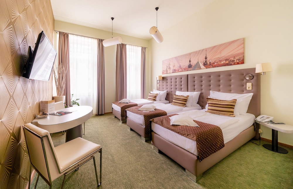 Classic Triple Room, 3 Twin Beds - Photo 1