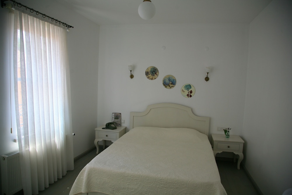Standard Room photo 3