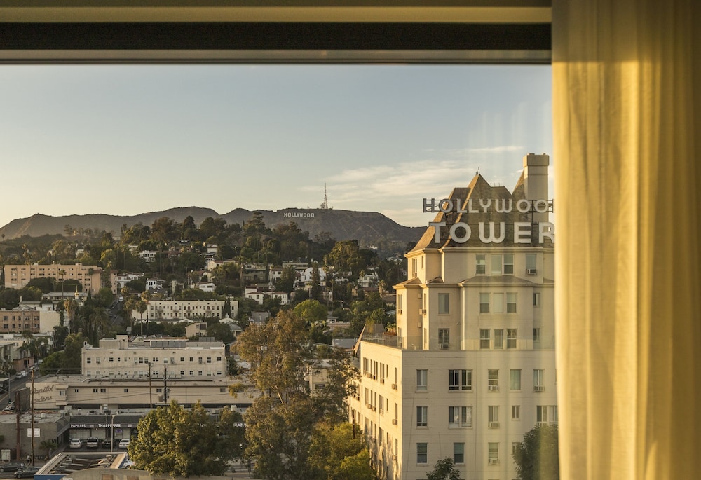 Room, 1 King Bed (Hollywood Sign View, High Floor)