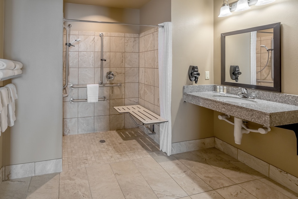 Standard Room, 2 Queen Beds, Accessible