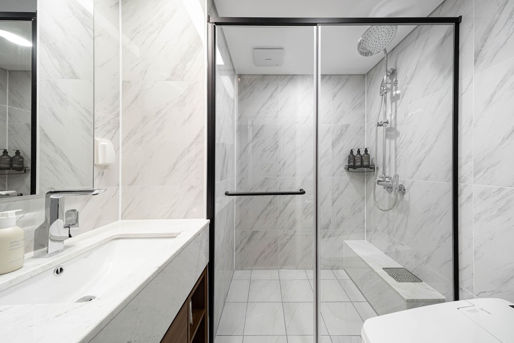 Premier Suite W - Photo 4
