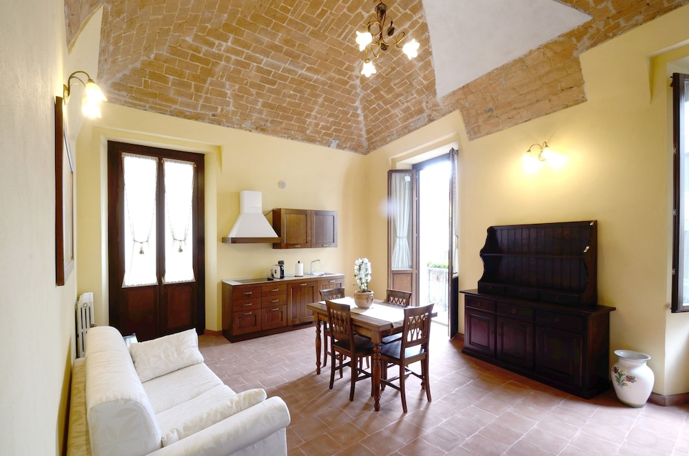 Luxury Apartment, Multiple Beds, Non Smoking (6 PAX) photo 3
