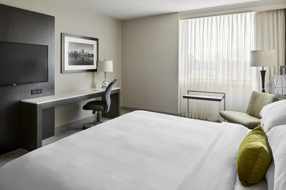 Room, 1 King Bed - Photo 2