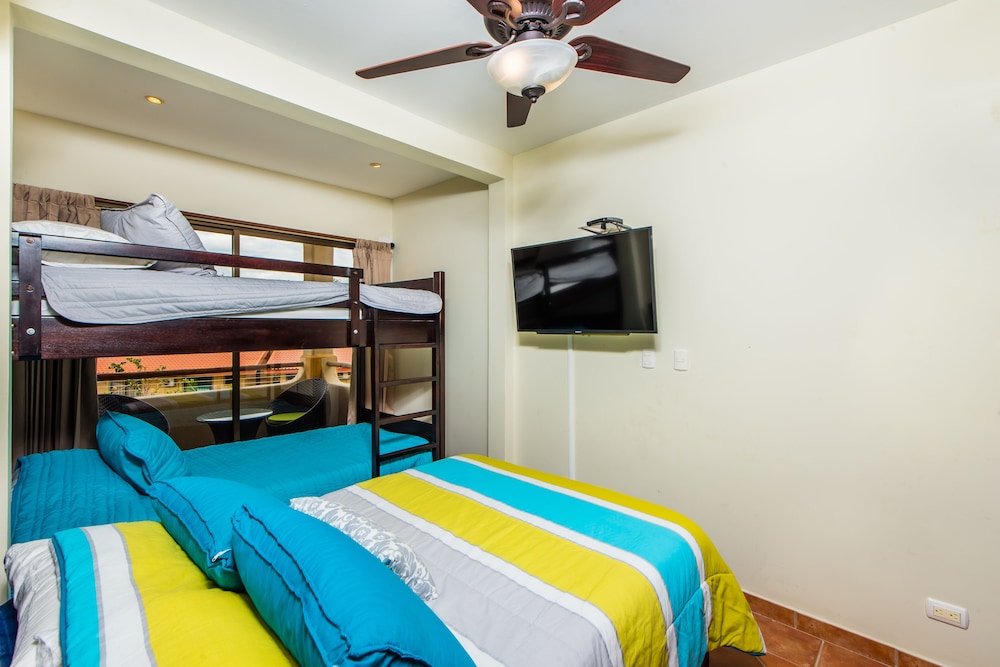 Deluxe Apartment photo 2