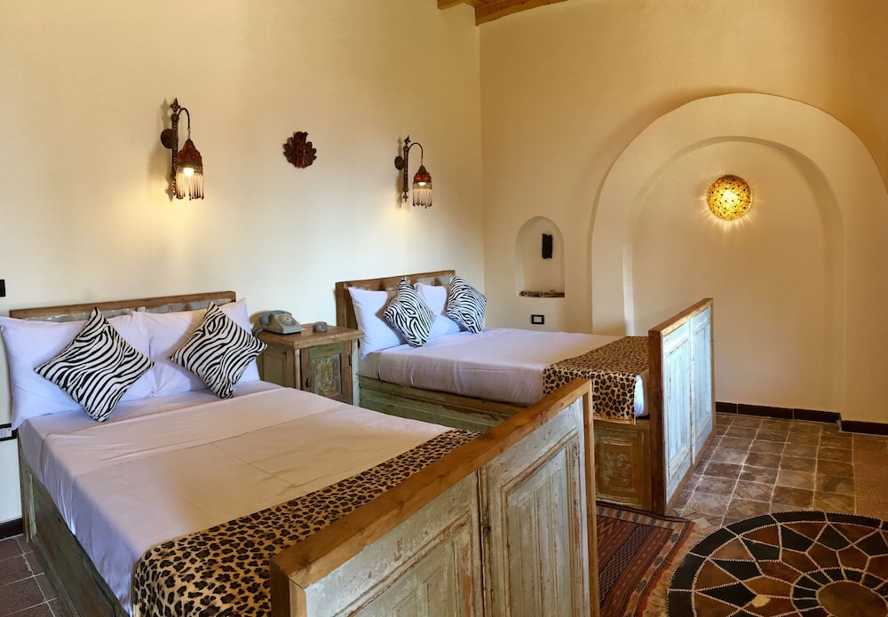 Luxury Room (Africa)