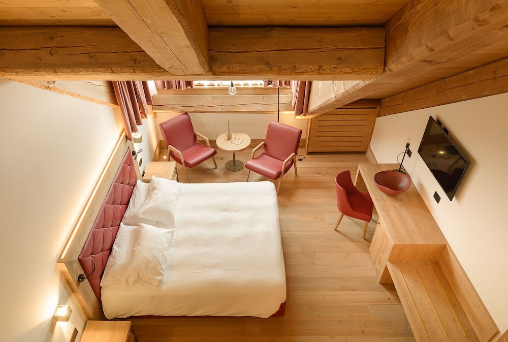 Luxury Suite, Mountain View