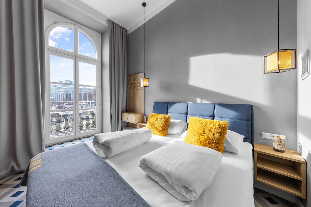 Design Condo, 1 Bedroom, Balcony