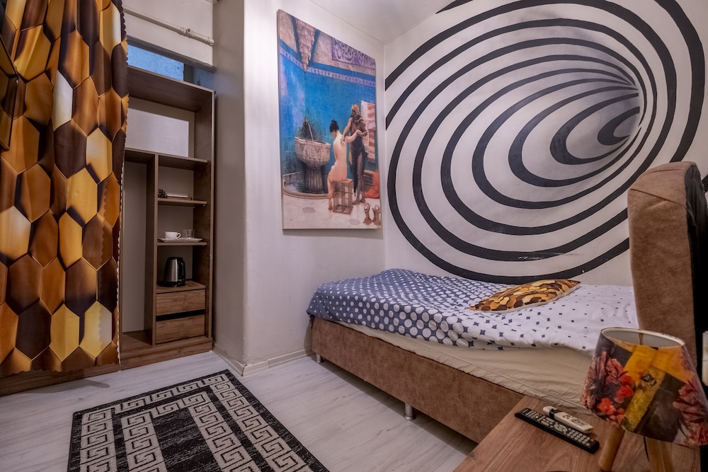 Basic Single Room photo 1