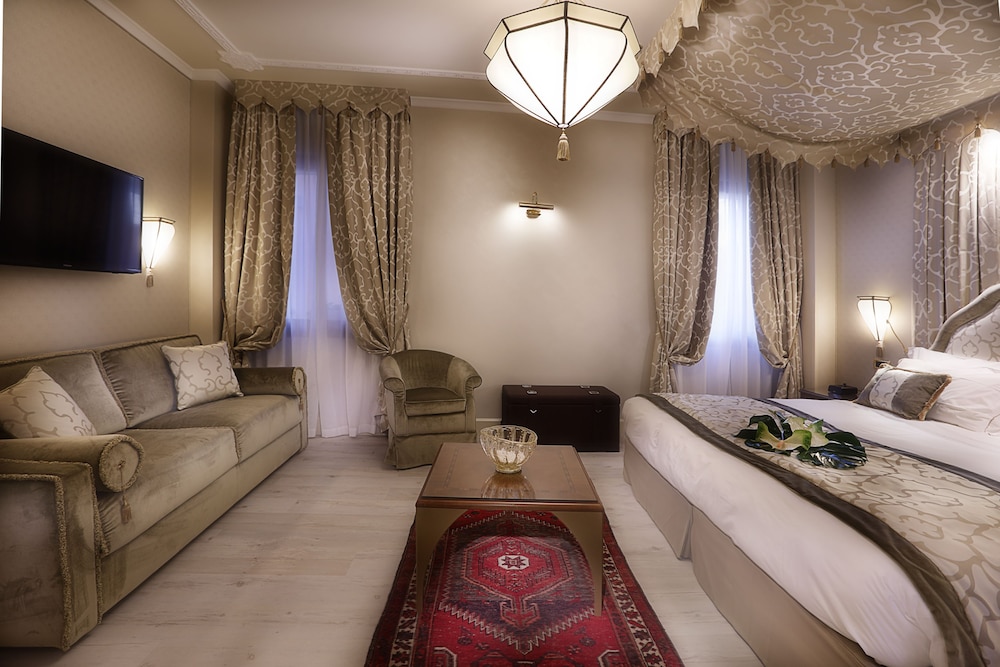 Triple Room (Junior Suite)