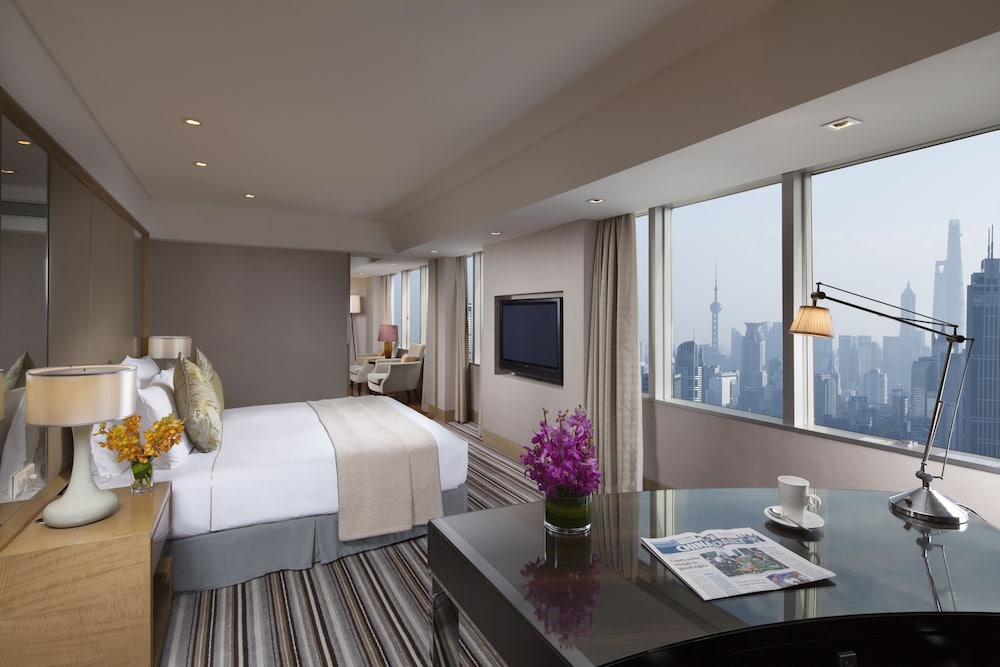 Villar Executive city-view King suite - Photo 1