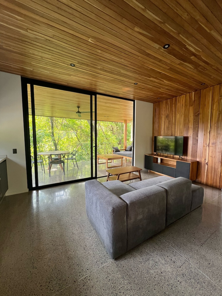 Premium Loft (Studio #2)