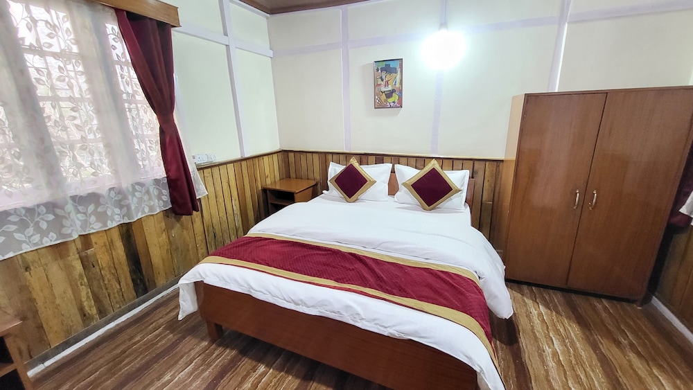 Classic Double Room, Courtyard View