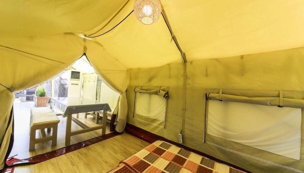 Glamping Room - Photo 4