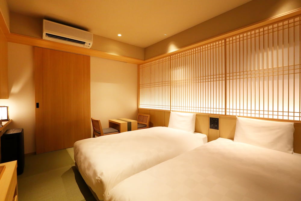 Superior Twin Room - Photo 4
