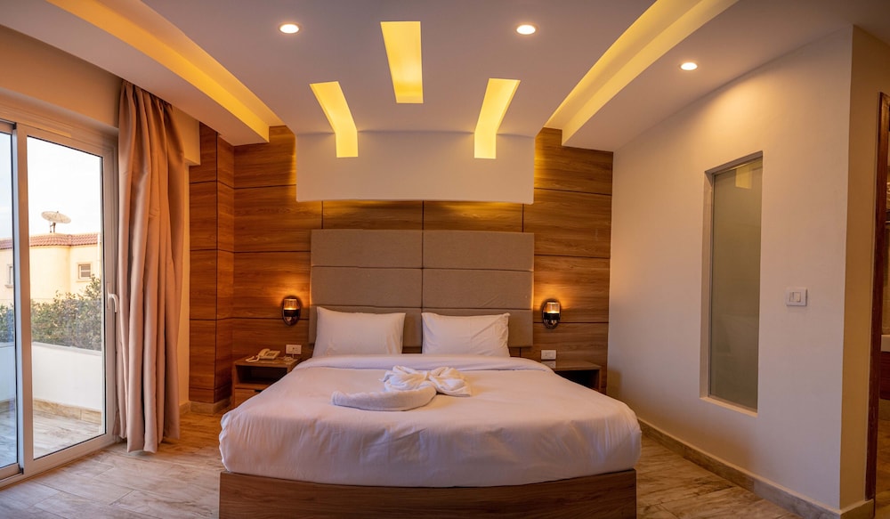 Single Room with Balcony, Pyramids view photo 1
