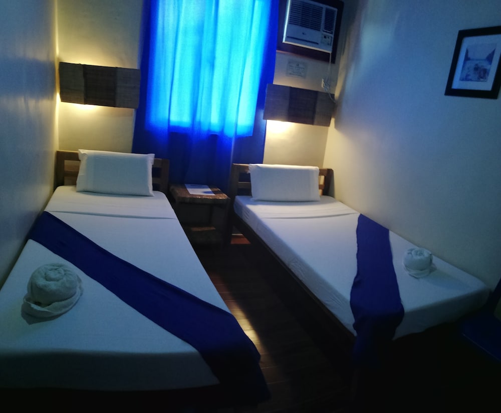 Standard Twin Room - Photo 3
