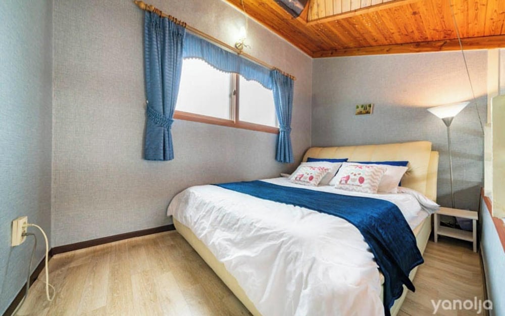 Room (Sky duplex)