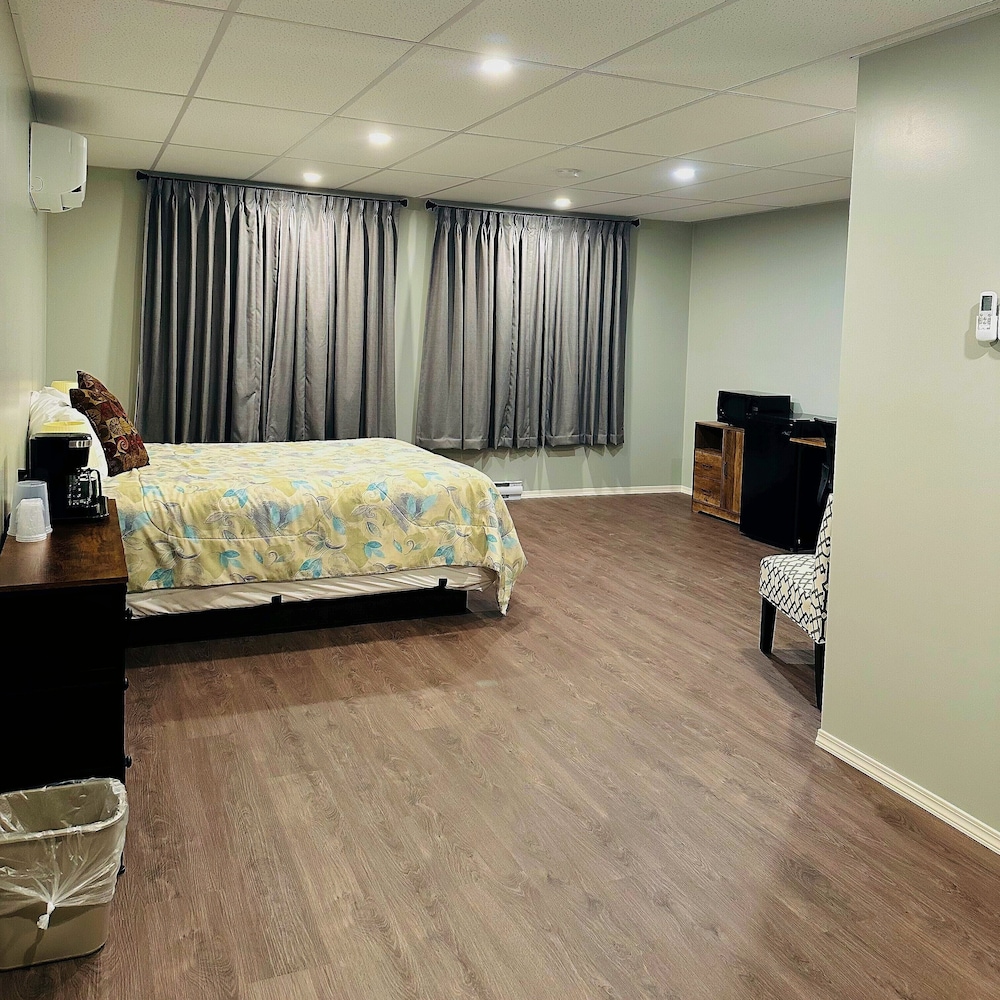 Senior Room