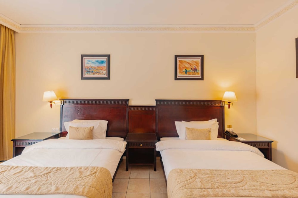 Twin Room, Pool View - Photo 6